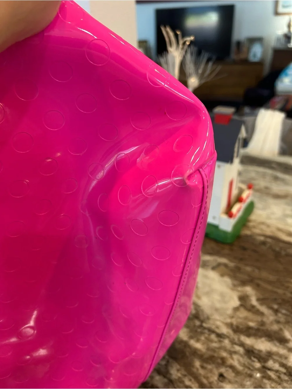 kate spade camellia st Sophie Tote in Hot Pink has a few marks scuffs peeling
